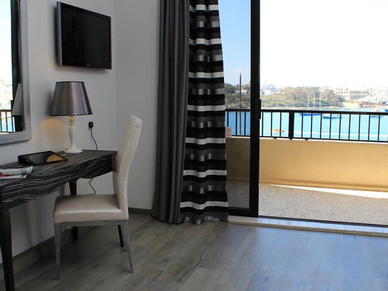 FB86D553D5E8332F87808C1386DCFFB4