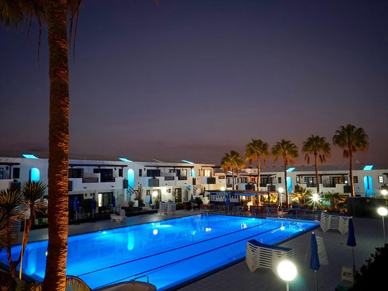 Plaza Azul Apartments