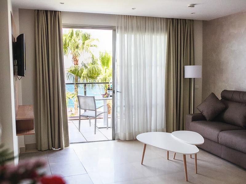 AA4B666825EBD85AD10CA0CCA98976DE