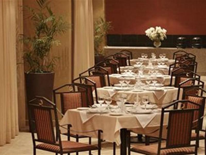 C162E8370CBD2BC6BF369A130D97F868