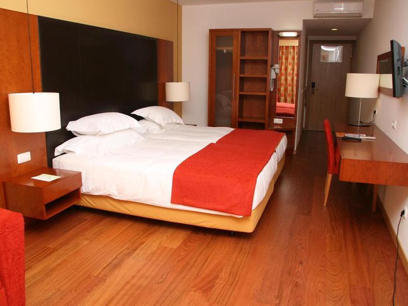 4C0400BB16F4EE153B3C051C89D8561A