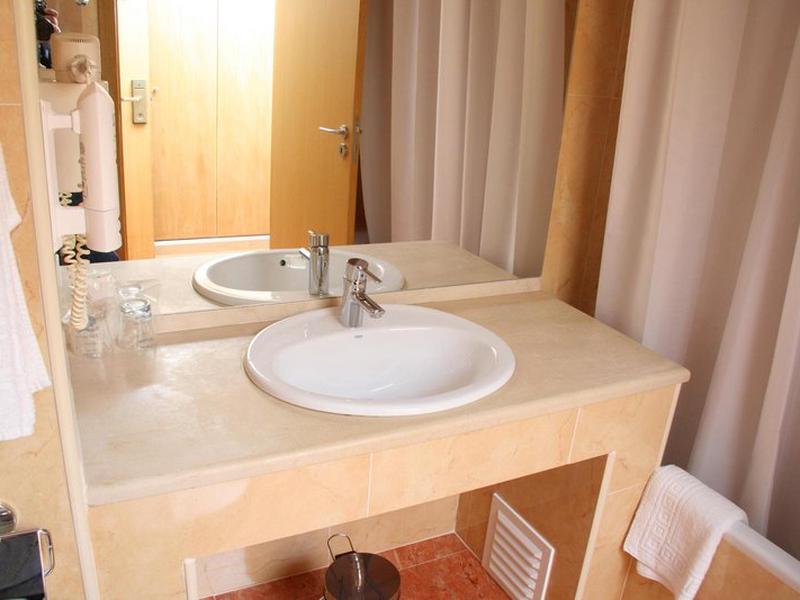 D557210D0F78E06F2772C9E2E1CB4F71