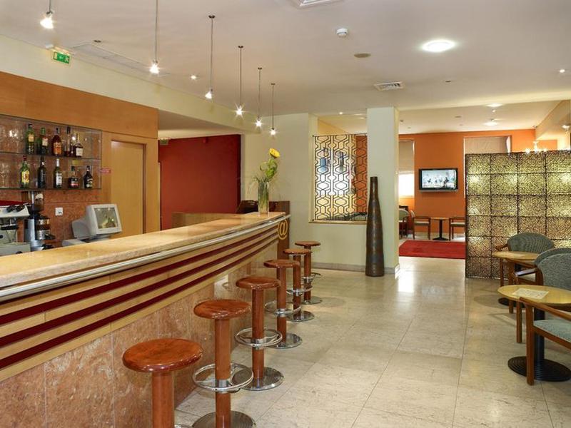 00B4E05C40D5A86C60C5770FA955824D