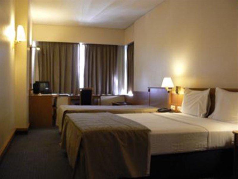 A6302DB107BF75EEF62E14FA49F38F32