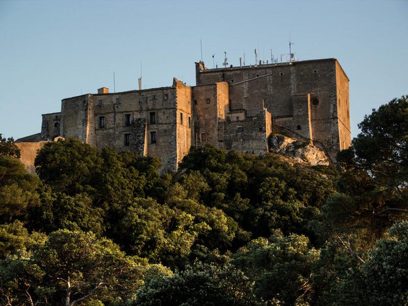 644B66C521BBE6A60A488E9150153247