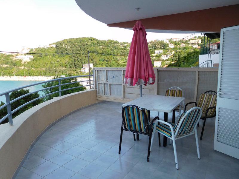 CD177192B88C9D32037860384FA353E4