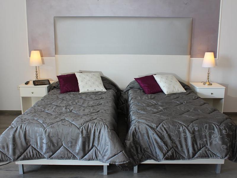 8797B57F0454CC59AD62EB5E3C533043