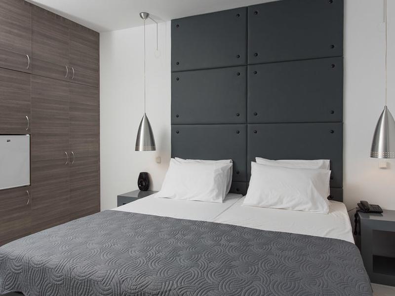 D2E070D7793715161625A05B6C502181