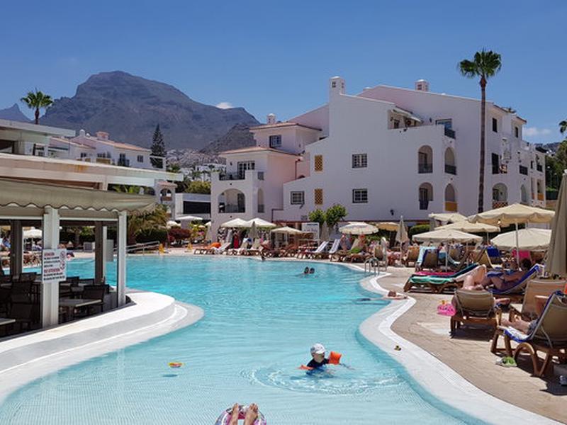 A6C51BFE9C758743E754CB98C33BF6A2