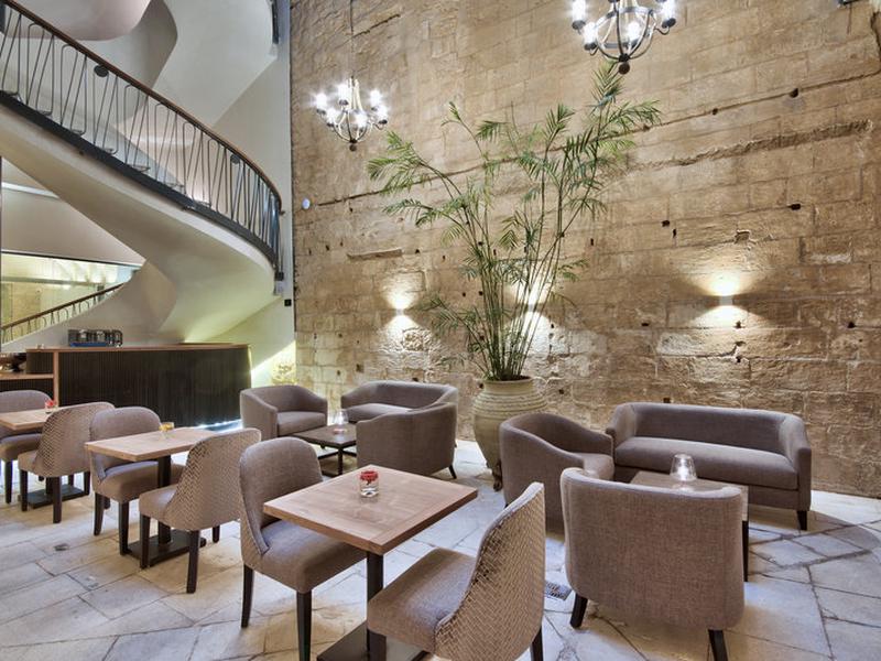 61F07D8B544AFCCC7F47DFEFB18AF546