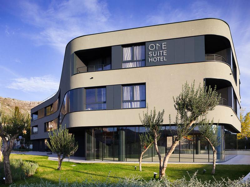 CE5004790C7D12F6D825B5E1AB9D898A