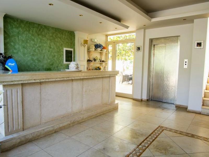 69A70B00793EEB3C62486EC70F4085D9