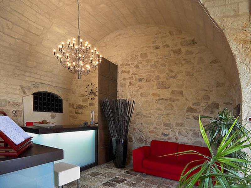 79A6438D8CBF9A196DA7190499035393