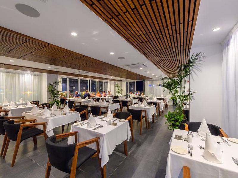 FAC00DA2368FEE2ED6B036873DC43AB1