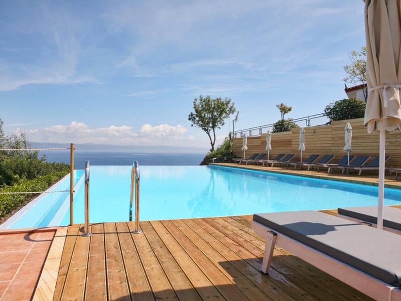 38D7B3CF39B3F699EA7AE8B524EA09C3