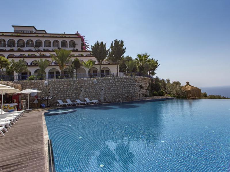 FAC6070C6AEBC8A8E8B6B6AF1D4961BD