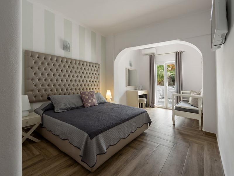 4CFD853CE85F29614ABC832E5C1B212C