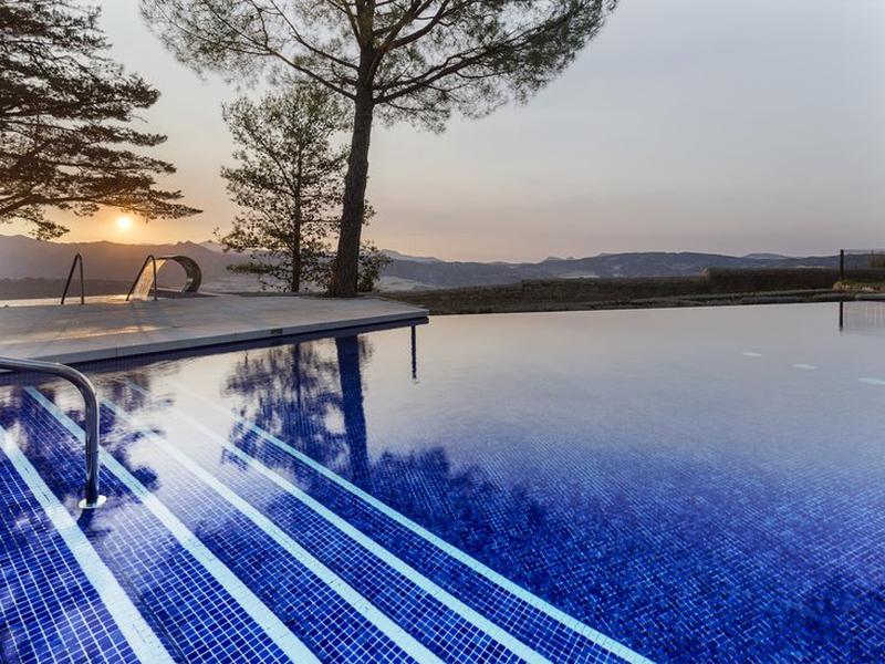 A12B2768A8B9E43CCB969CA12E0FE982