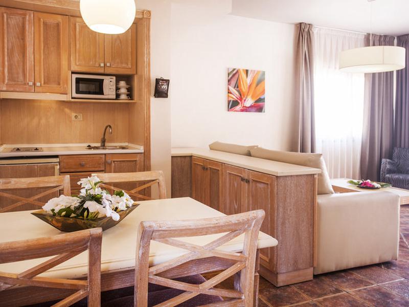 8E015DC1BFD9DF3B10837CAA3550B430