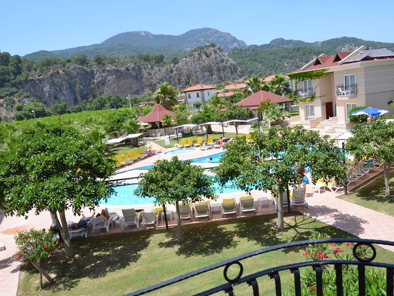 04E6C4D87BF72F402D522993C4CCD935