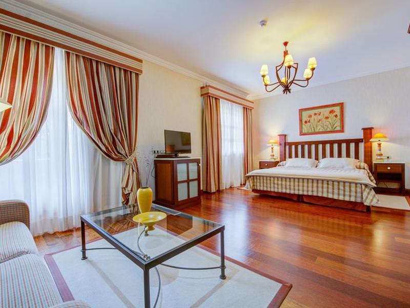 9535BB2F003324616545EE8FD10345B5