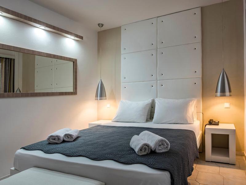 19E31E43F0B2D7D1EFBDB06C2C865658