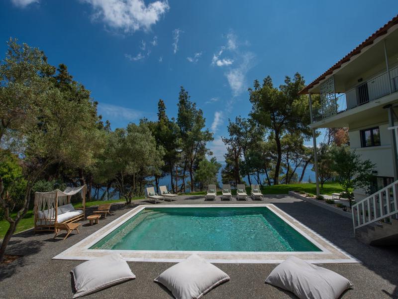 C9A2983A3D7AE13D2D1D5B37B1D3E56D