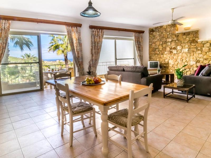 24AAC12FEC0D435B65450310E4F2AB40