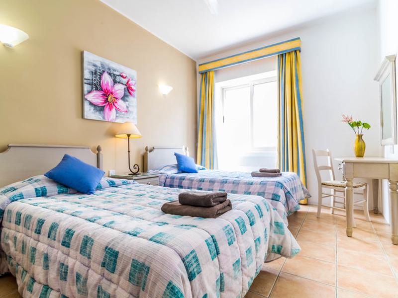 2B961A78A711A844F5AEAB4F2B5E97E1