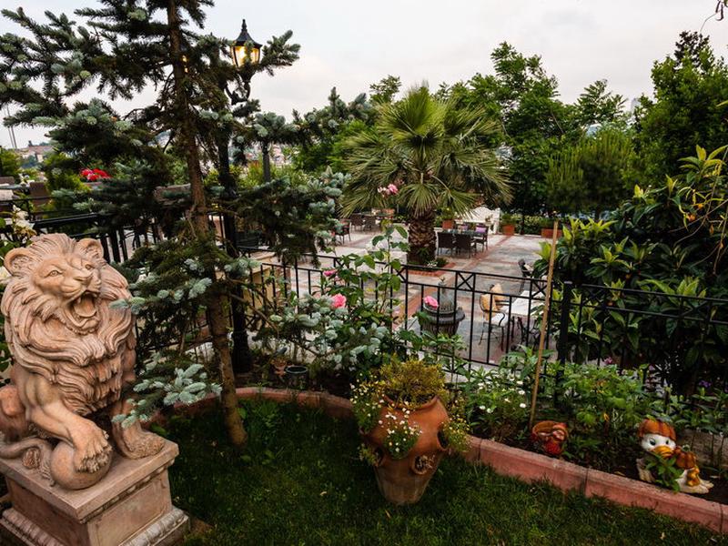 DFD42190B18E85A704F562A3B5CB5B0A