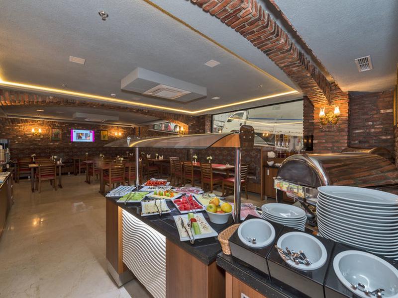 E1F1C560D396040BC2BC64EFD250CA27