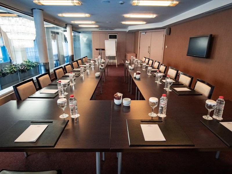 DA53915FEBC56B5A0E846A1286E82911