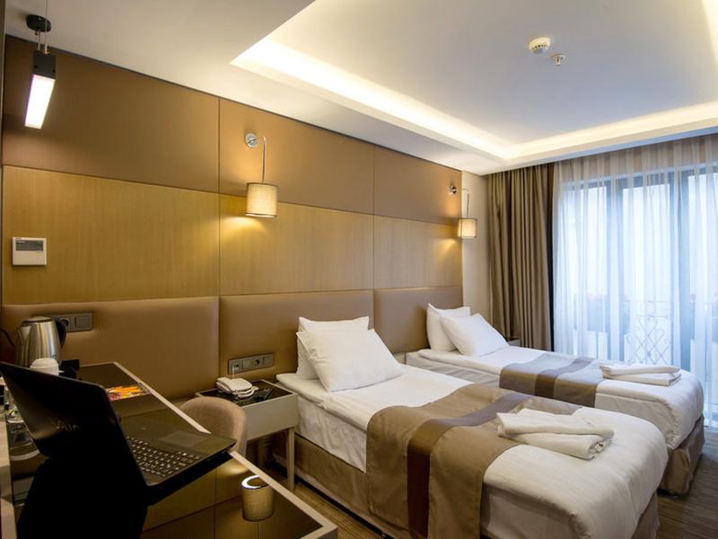 D7F909FE3EFC413C41793C2D0E302DDB