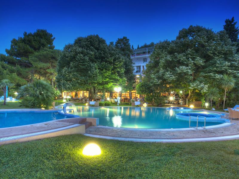 01F36C372C3E6D014181786F945BDA40