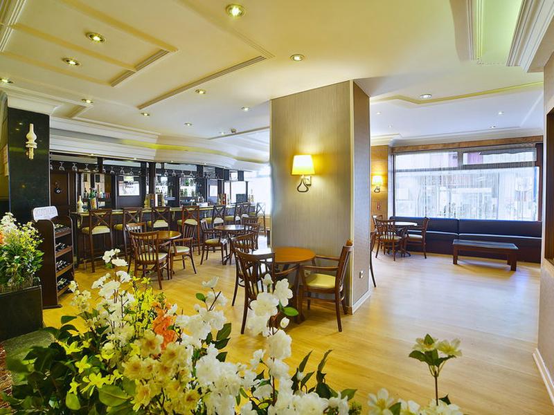 13A557B5FCCDD0320C400D2774BFF598