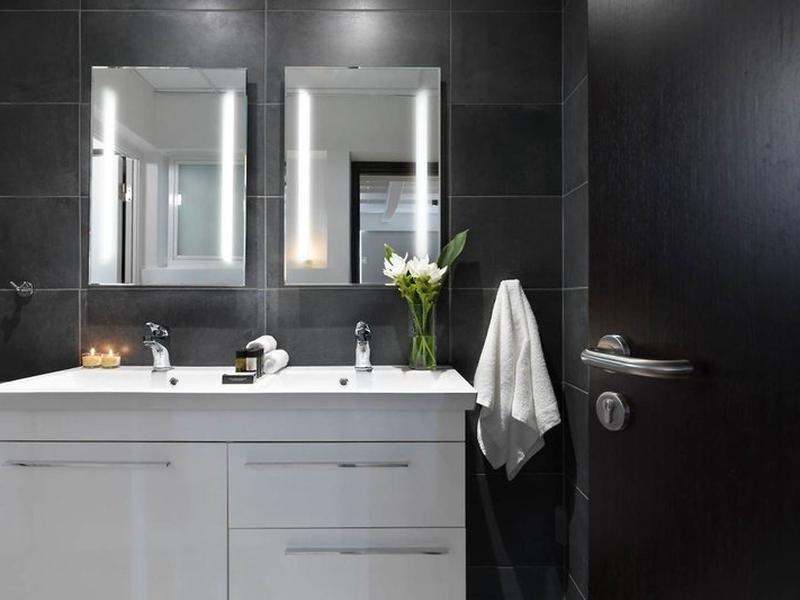 FEEB4F18A18A692FAB3423D82D5AC4C5