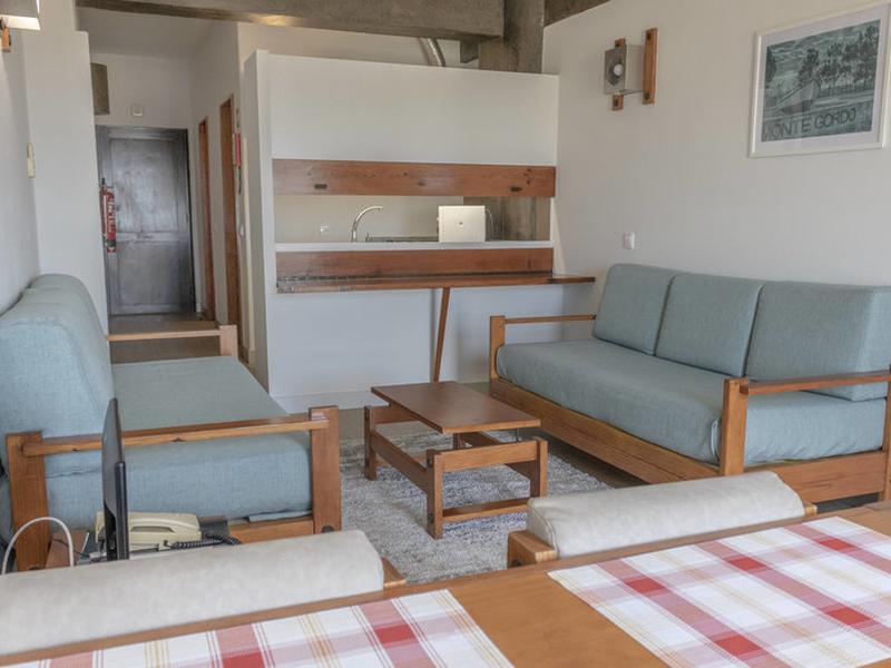 D911F128304E632079CFEE7042D5D338