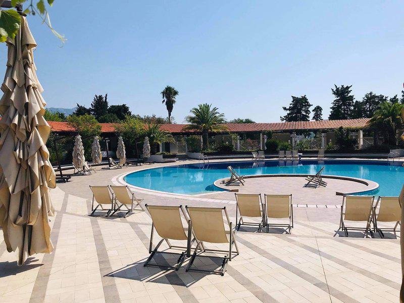 79E36F9D8A0EDF59B45C995777E68188