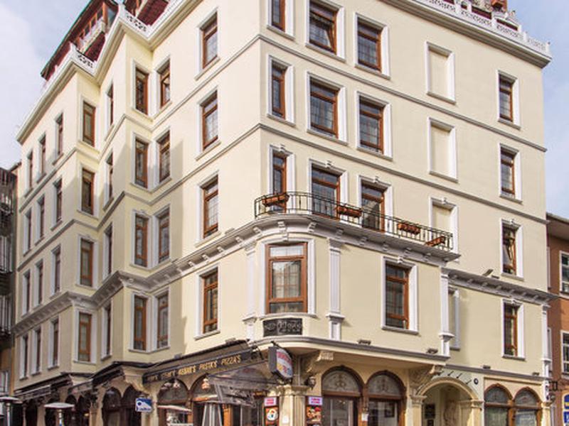 D0246218C1369F6D1774D65F27FFCBB5