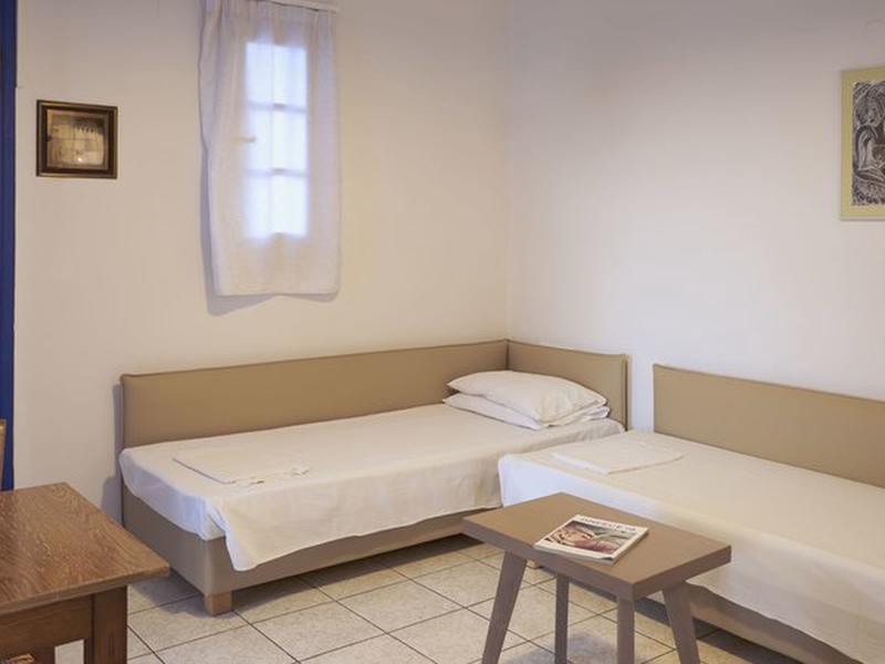 012FC7A786D27D8803F1F36D27F37C5D