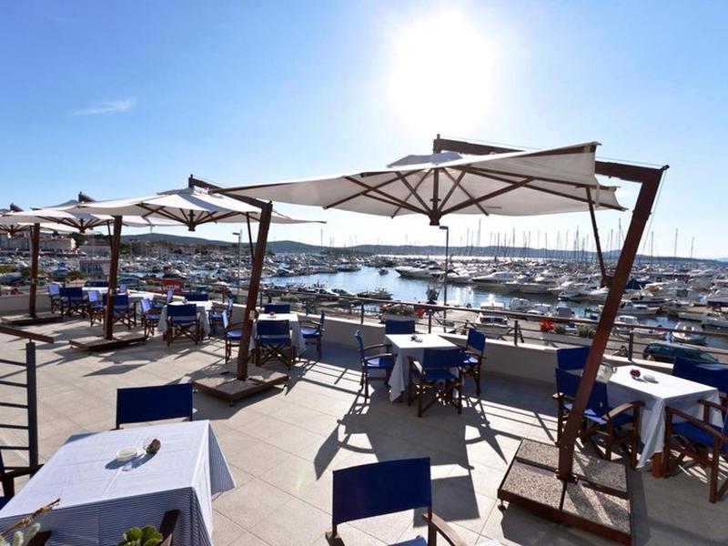 67BE9566145D6841C7879B129EF1B805