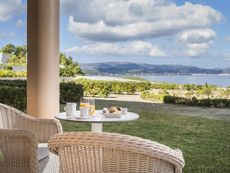 EAB57DE3C68CFE7DB8F1A89394B318D8