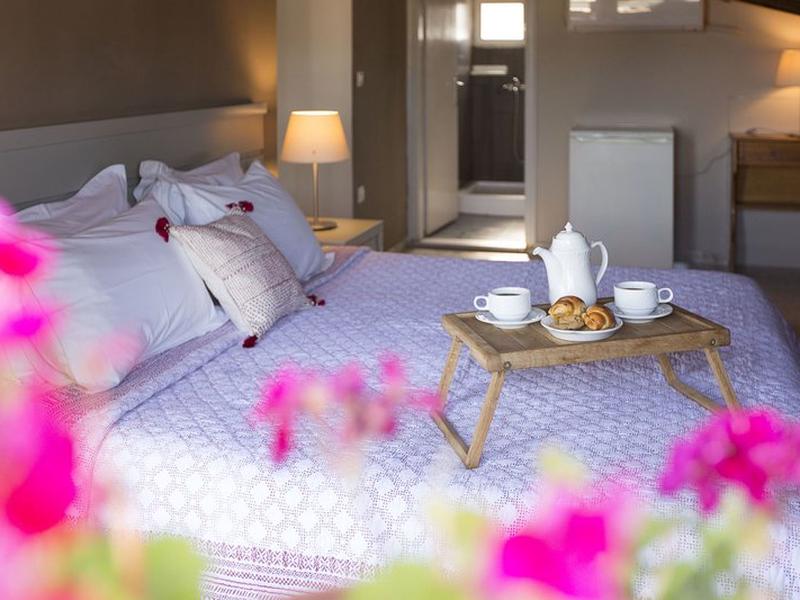 E24BC195FB389AE15C137E3BE4082208