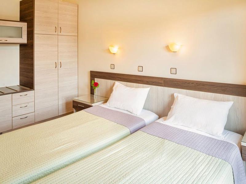 CE64834B54C67C2C5287AF24A0FB764C