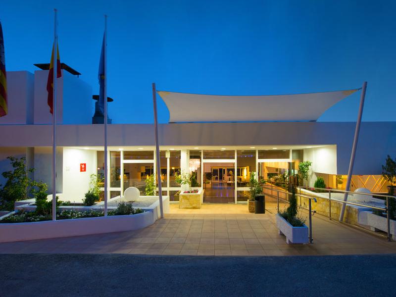 C0D8304A9F19960F9ACA9B50018E733D