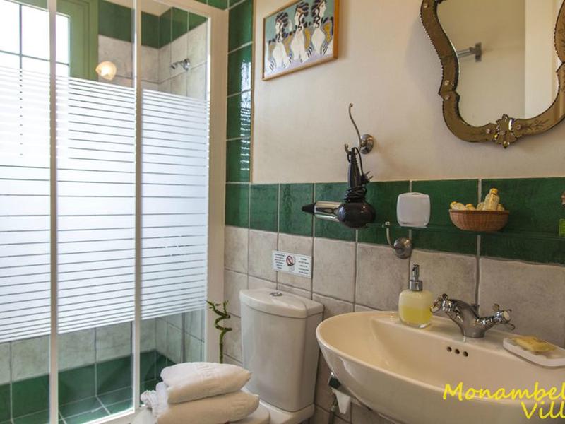 C9B1CCF7D1A0DA20D5EBCE91D49D707E