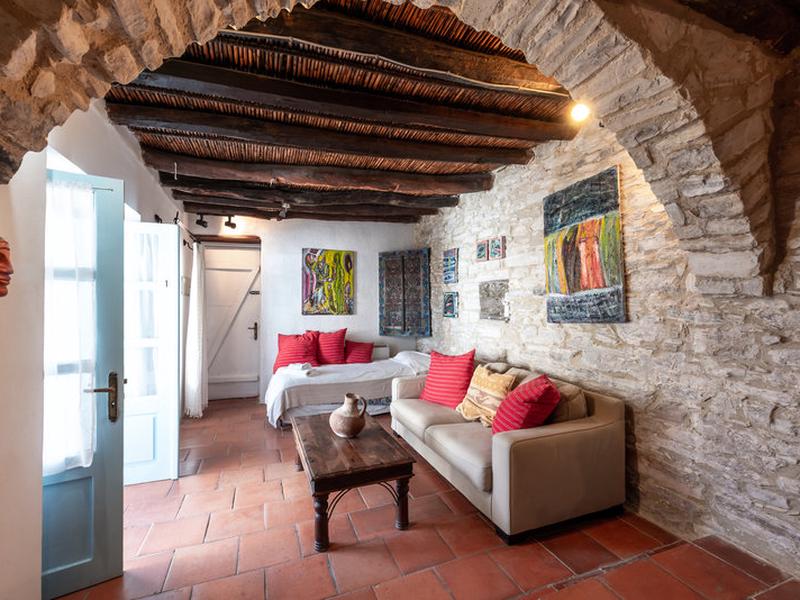 156F145F3E92B918F808521BAA8100BF