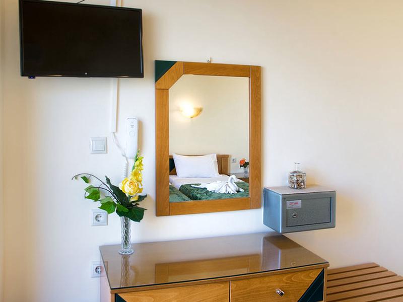 4368DB641AA094782F0E70E8821C46E5