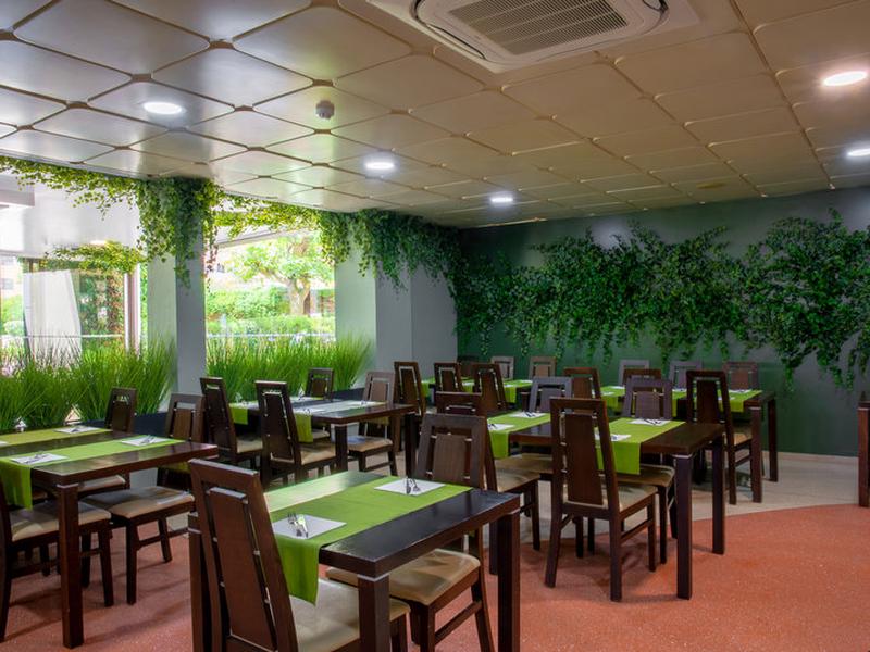 28BA8F8515ECF065EEBEF2FCE2098B72