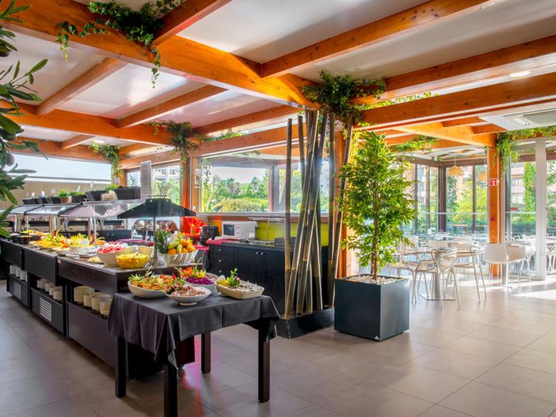 FCC0F7B98FDD37170827A4F0F5B06E1B